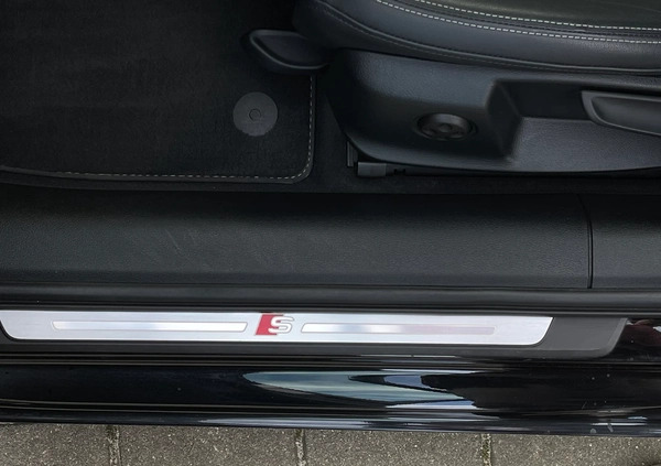 Audi A4 cena 85900 przebieg: 157460, rok produkcji 2017 z Wrocław małe 781